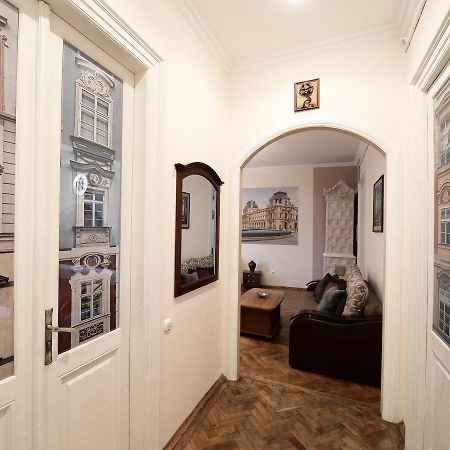 The Historical Family Nest In City Centre Львів Екстер'єр фото