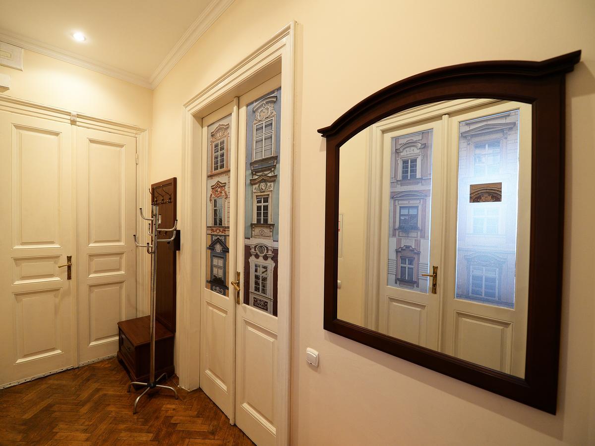 The Historical Family Nest In City Centre Львів Екстер'єр фото