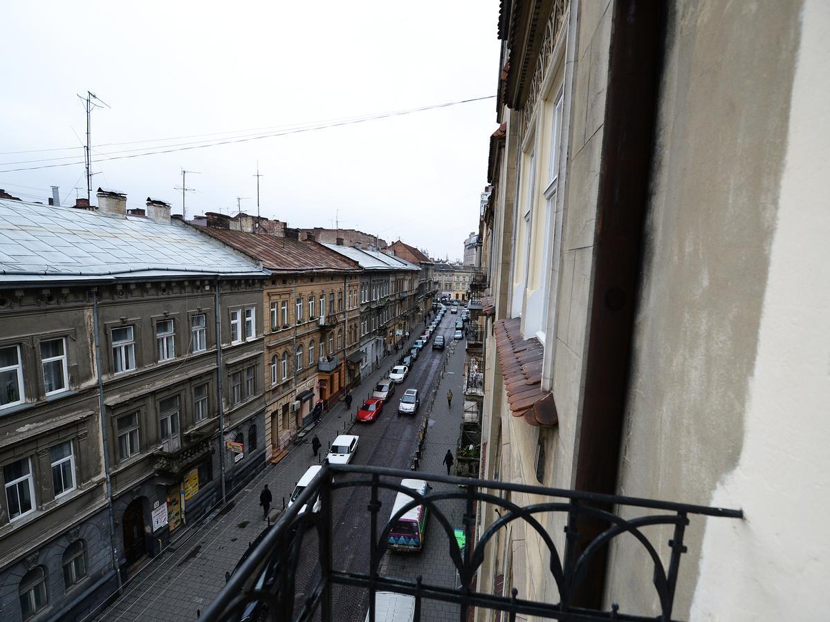 The Historical Family Nest In City Centre Львів Екстер'єр фото