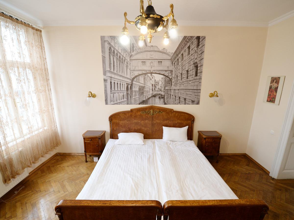 The Historical Family Nest In City Centre Львів Екстер'єр фото