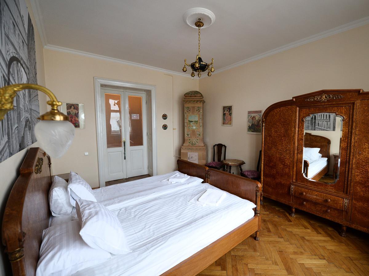 The Historical Family Nest In City Centre Львів Екстер'єр фото