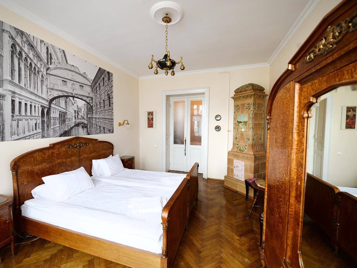The Historical Family Nest In City Centre Львів Екстер'єр фото